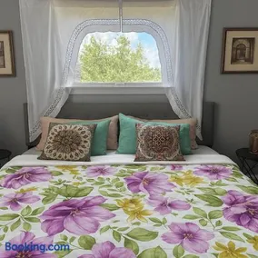 MODERN LUX 3BR HOME - King Bed - 10 mins to FT HOOD - Fenced yard - WIFI - Family friendly - LONG or SHORT TERM - Image 3