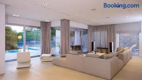 Familienorientierte Villa mit privatem Pool, Garten und Terrasse | Strandblick | Hunde erlaubt - Image 2