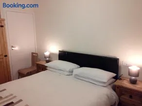 Homestay, Number 29, Dunollie - Image 1
