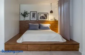 Unique Semi-Basement Stay at the Foot of the Acropolis - Image 1