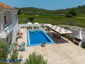 Loula's Villa - Image 4