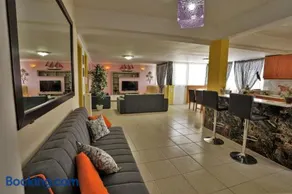 Happy Owl city apartment - Image 3