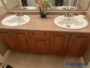 Rosehouse 2Bedrooms sleep 4 2nd floor private bathroom - Image 3
