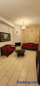 Valia Suite, Stone House - Image 5