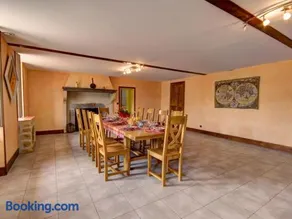Grand Gîte de Caractère pour 15 Pers. avec Jardin à Luré - Image 4