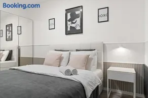Cozy Cologne Premium Apartment with free parking! NEW! - Image 1