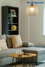 Großzügiges Business Apartment I 2 Schlafzimmer I Balkon I Parkplatz I Autobahnnähe - Image 1