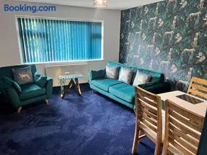 Modern 2 bedroom apartment - Image 2