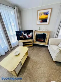 Caravan White acres fisheries, Newquay - Image 4