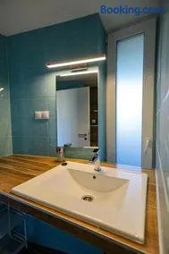 Marina Apartman Hotel - Image 4