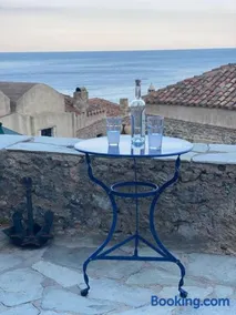 Athina Guesthouse - Image 4