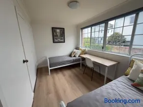 Cosy Retreat in Central Location - Image 4