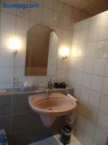 DG Wohn-Schlafraum mit Bad - Image 1