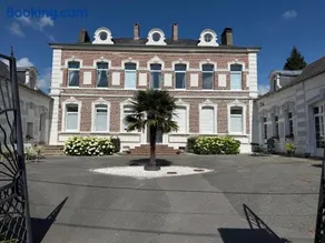 Le Clos - Image 2