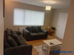 Martindale Close - 3 Bedrooms - Sleeps 5 - Image 2