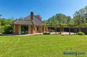 Forest Villa with shared pool & Eco Wellness - Image 3