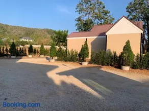 Eastern View Resort and Pool Villa - Image 3