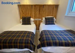 Minimoor Lodge - Image 2