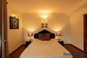 Pine Wood 2BHK Apartment Close to Naini Lake - Image 1
