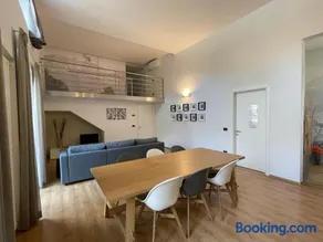 Lovely Loft & Flat - Image 1