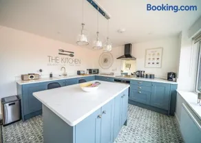 'The View' Penthouse Apartment Number Four Lees Terrace - Image 4