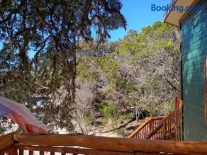 San Antonio Area Treehouse Hill Country Hi View Landing - Image 2