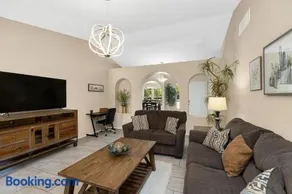 Desert Retreat Modern 3BR Spa Bath Long Term - Image 1