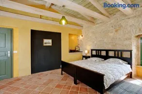 Neroli Place - Image 5