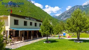 Guesthouse Véni i Gjyshit - Image 1
