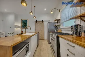 Cozy 2BR retreat w fireplace & workspace - Image 3