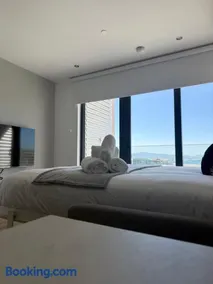 New CP Victory Suites with runway and sea view, pool and gym - Image 1