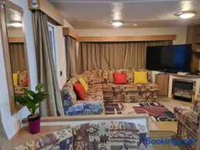 BLUE BIRD HOLIDAY HOME - Image 2