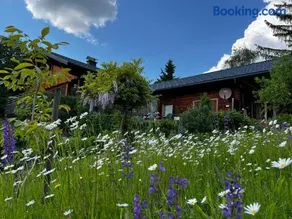 Charmant appartement convivial et familial avec barbecue, terrasse et jardin - Image 2