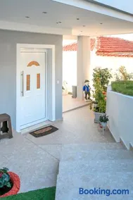 Loridis View Apartments - Image 2