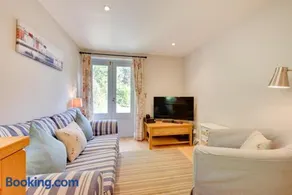 2 Bed in Middleton oc-gle - Image 3