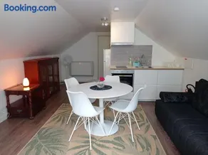 Private Loft Studio with Terrace & Private Entrance - Image 5