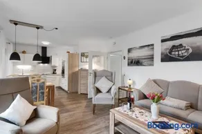 Apartment Wat Moi - Image 1