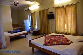 Hotel Ashrey - Image 2