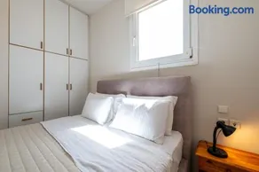 Mythos Suites-Poseidon apartment - Image 3