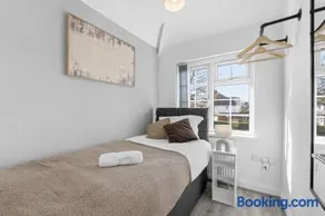 Delves House - Image 2