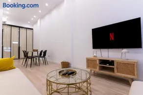 Apartamento moderno recién reformado con patio en el centro de Elche - Image 3