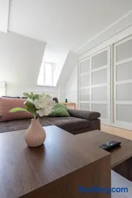 Dachgeschoss im Altbaustil - Image 3