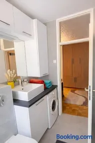 Central Park Apartment - Image 5
