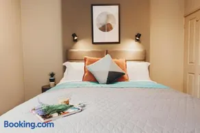 Victoria Apartments Tamworth - Image 3