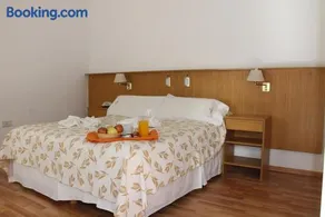 Hostal Del Sol Spa - Image 1