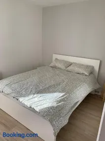 Appartement au coeur du village au rez de chaussée - Image 3