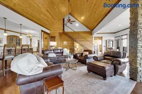 The Lodge in Mentone - Image 2