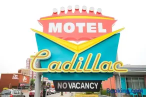 Cadillac Motel Niagara - Image 2