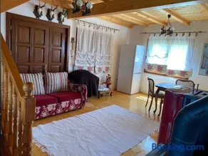Hunting Lodge - Image 1