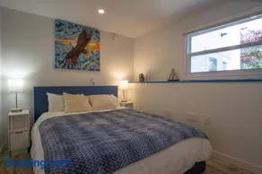Private Suite, Near Downtown, Free Parking - Ground Floor - Image 1